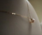 Freshwater Pearl Pendant Necklace | 10k Solid Gold