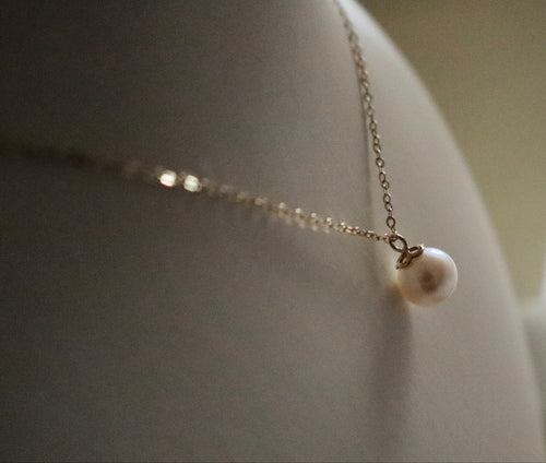 Freshwater Pearl Pendant Necklace | 10k Solid Gold