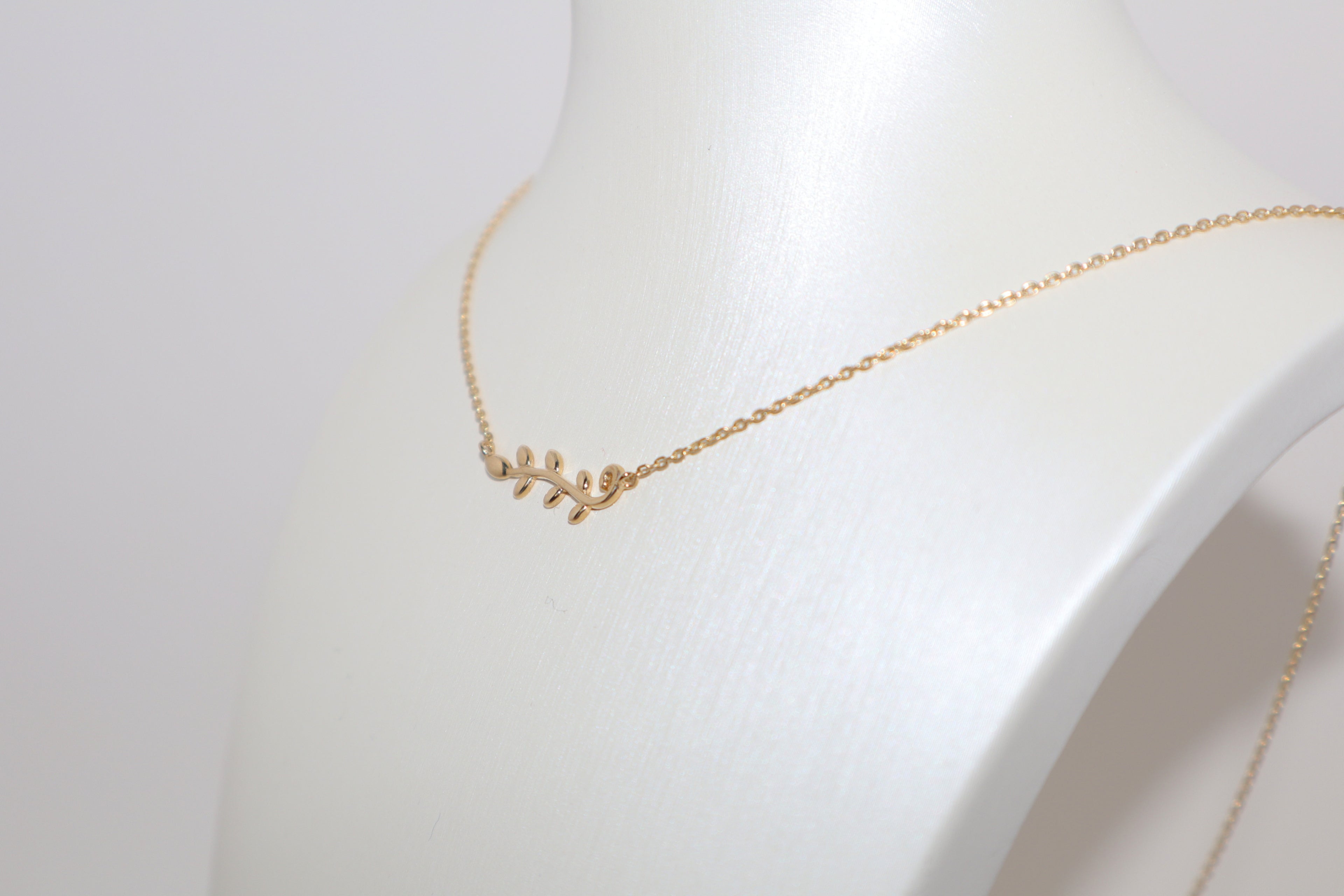 Vine Pendant | 14k Solid Yellow Gold